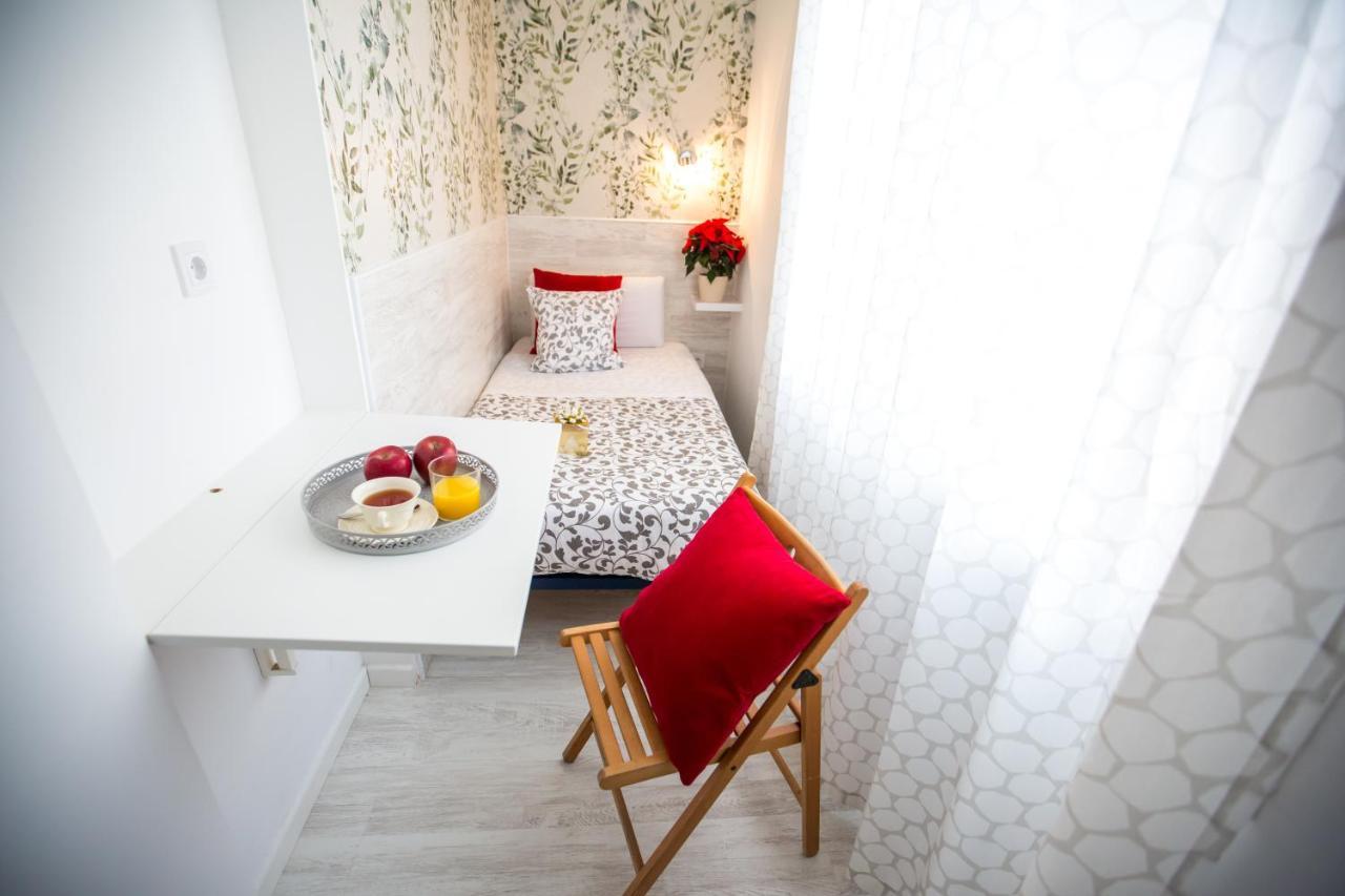 Quarto Individual com Casa de Banho